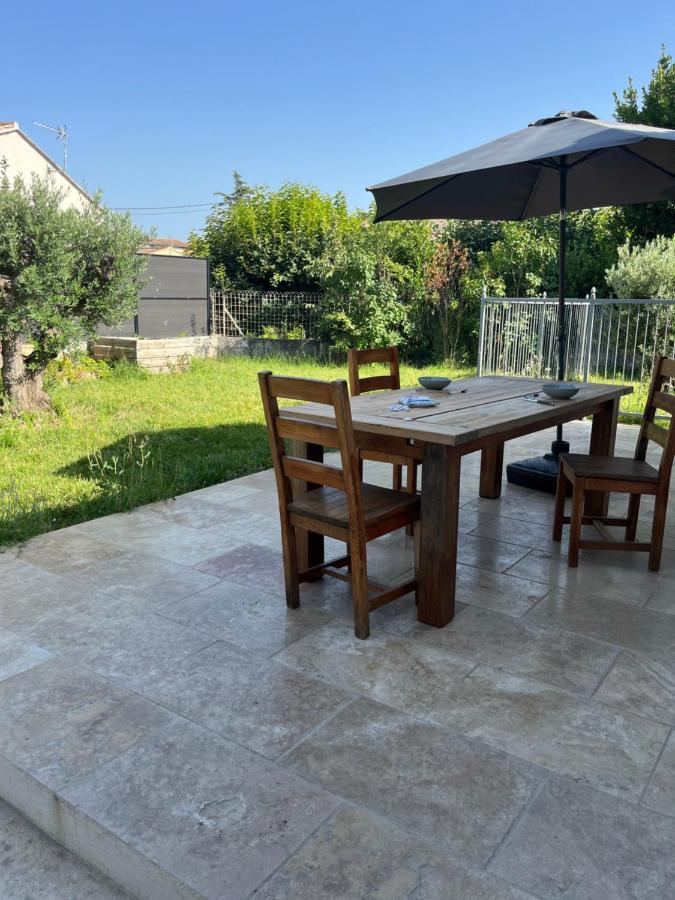 Villa Chaton LʼIsle-sur-la-Sorgue Esterno foto