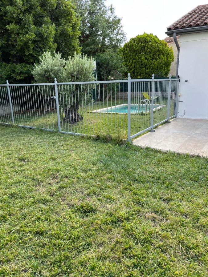 Villa Chaton LʼIsle-sur-la-Sorgue Esterno foto