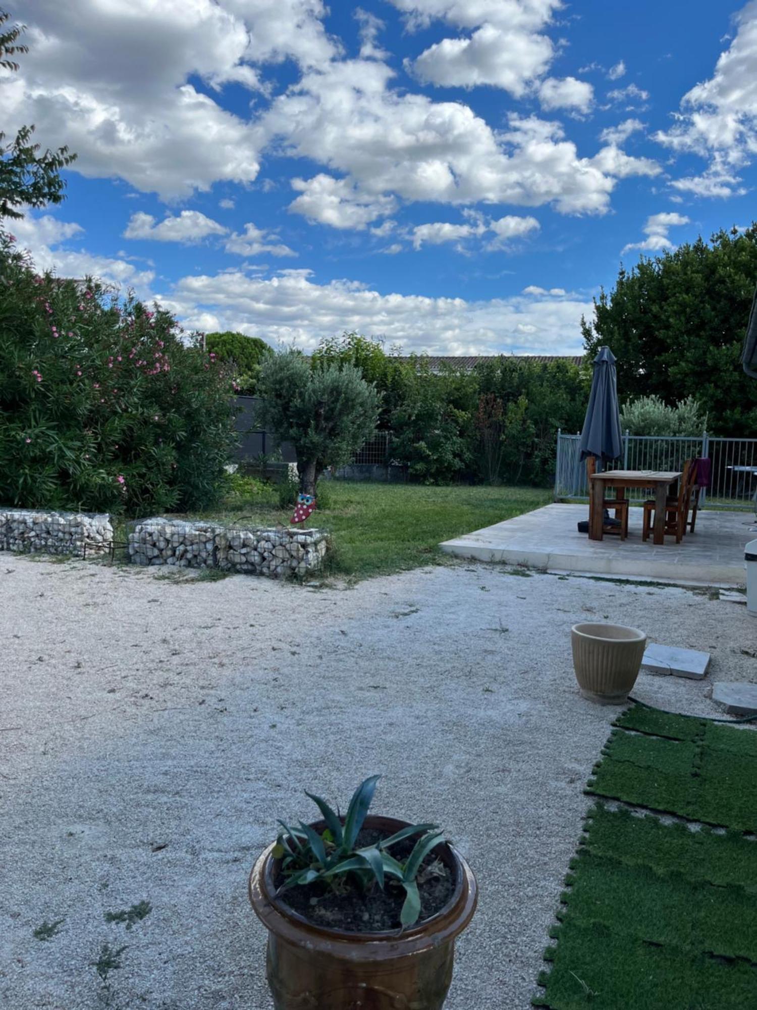 Villa Chaton LʼIsle-sur-la-Sorgue Esterno foto